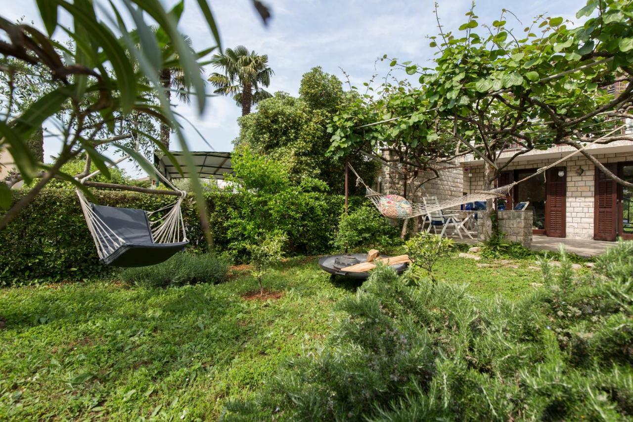 Casa Flora 3-Minutes' Walk From The Beach Novigrad  Exterior photo
