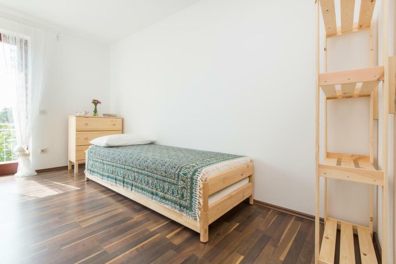 Casa Flora 3-Minutes' Walk From The Beach Novigrad  Exterior photo