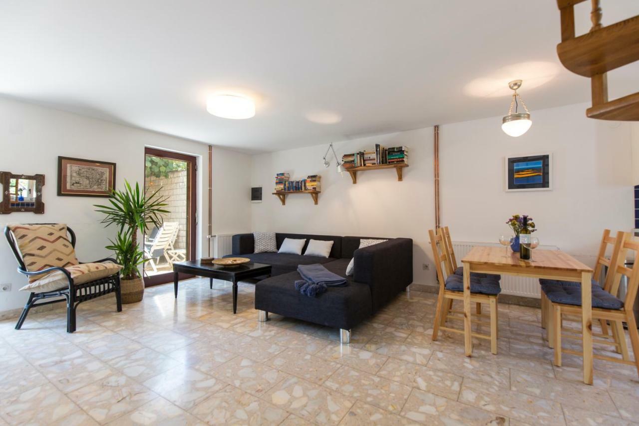 Casa Flora 3-Minutes' Walk From The Beach Novigrad  Exterior photo
