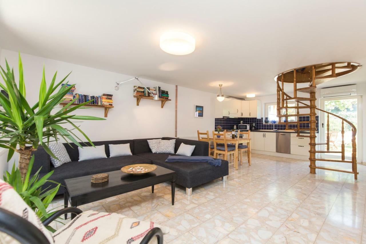 Casa Flora 3-Minutes' Walk From The Beach Novigrad  Exterior photo