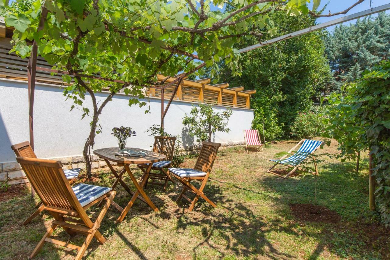 Casa Flora 3-Minutes' Walk From The Beach Novigrad  Exterior photo